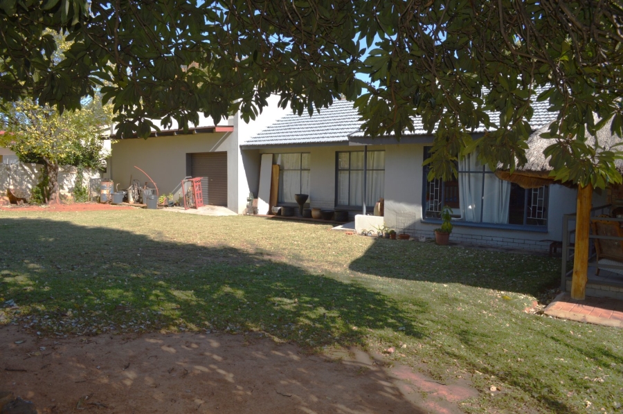 4 Bedroom Property for Sale in Wilkoppies North West